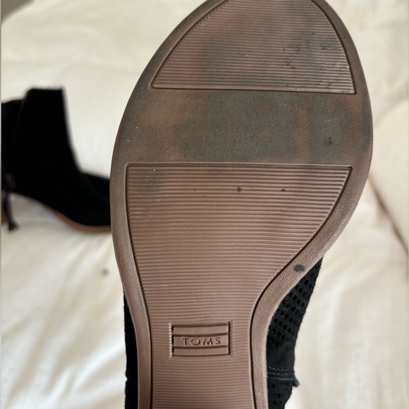Tom’s open toe suede bootie size 9 - Picture 3 of 4